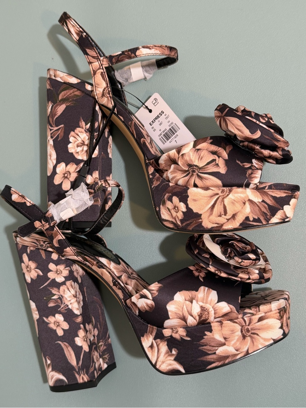 Express Floral Platform Block Heel Sandals - Black & Peach